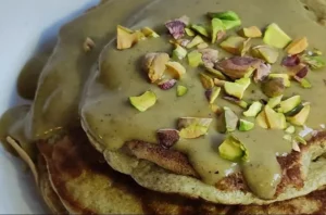 Lee más sobre el artículo Crema al pistacho fit para tortitas