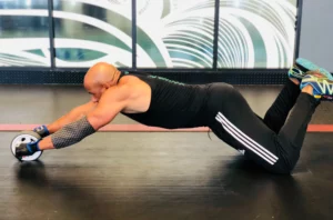 Lee más sobre el artículo Los 4 mejores accesorios para entrenar tus abdominales